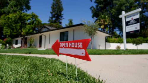 Fannie Mae predicts shift in mortgage rates, housing market