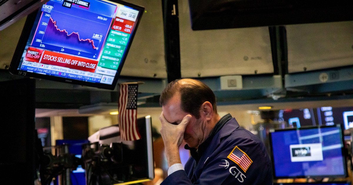 Stock Market Today: Nasdaq, S&P 500 Continue Decline As Market Returns From Holiday