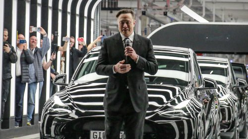 Elon Musk Takes a Stand That Will Anger Ukrainians Fighting Russia