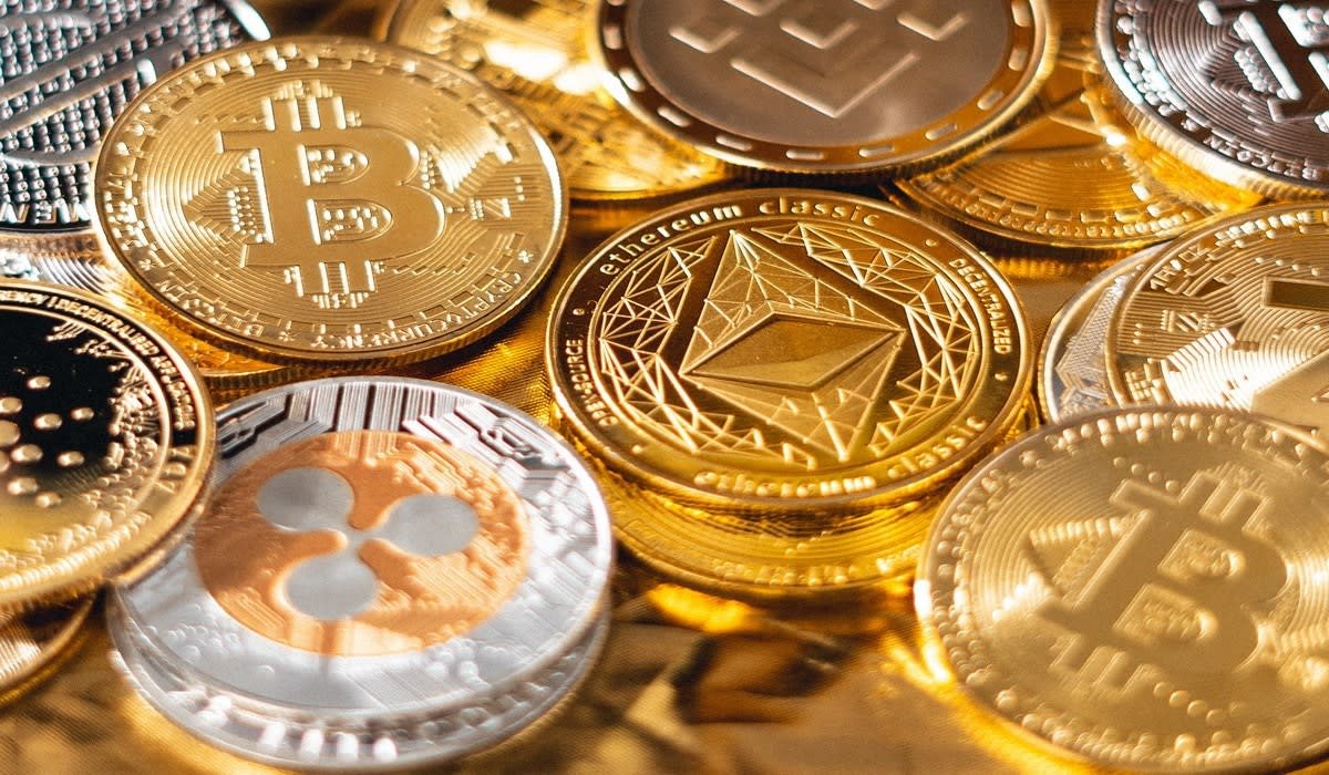 Hotmail maker launches new Bitcoin rival