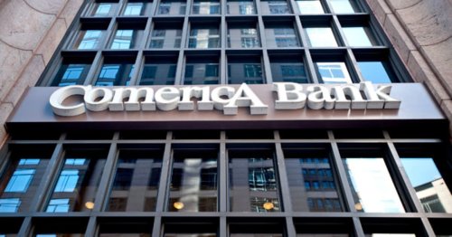 'Big Short' Michael Burry Sounds the Alarm on Two U.S. Banks