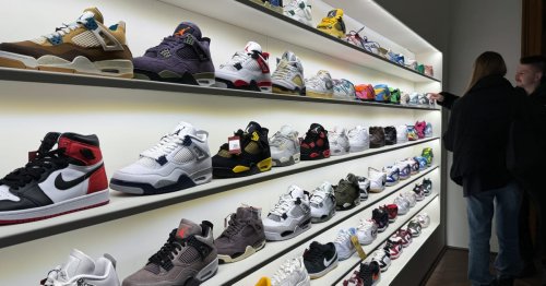 Popular athletic shoe chain files for Chapter 11 bankruptcy