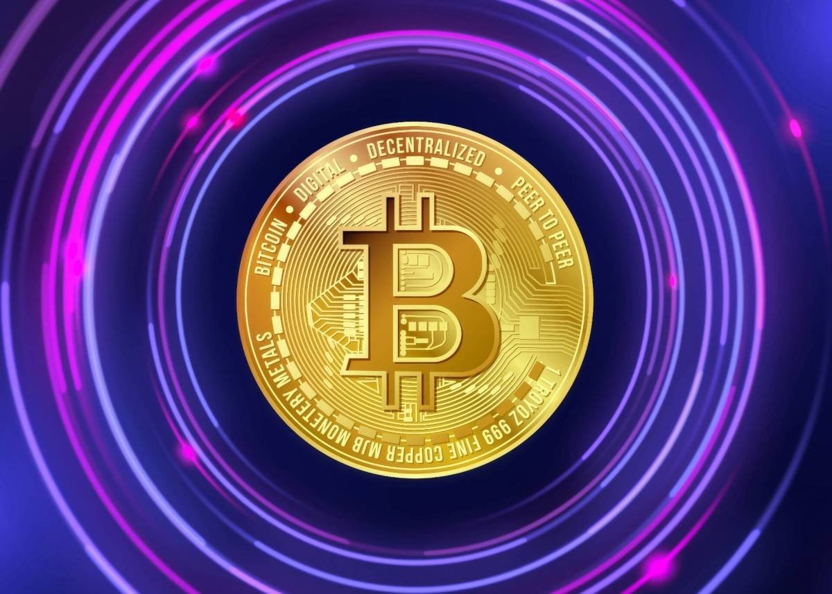 Best bitcoin ETFs 2025: Fidelity and Grayscale Challenge IBIT