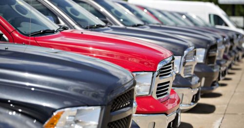 Auto industry starting to see first cracks from tariffs