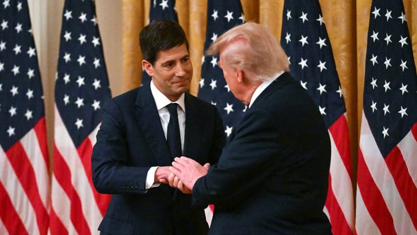 Mysterious trader moves $200M before Warsh's first FOMC