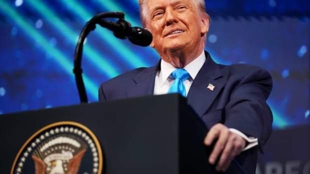 Crypto markets surge after Trump announces $2k tariff dividends to every American