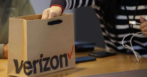 Verizon makes a desperate move to lure back fleeing customers