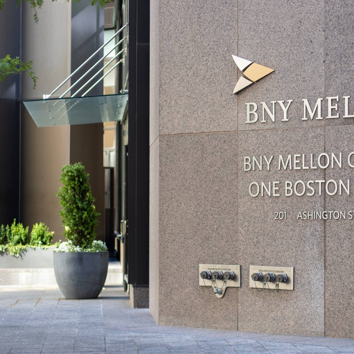 America’s oldest bank raises stake at MicroStrategy
