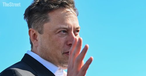 Elon Musk Sends a Mixed Message to the Right And the Left