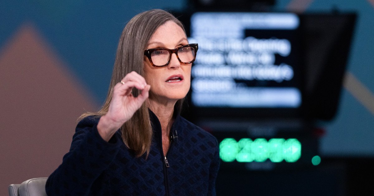 Cathie Wood buys $26.1 million of tumbling crypto stock