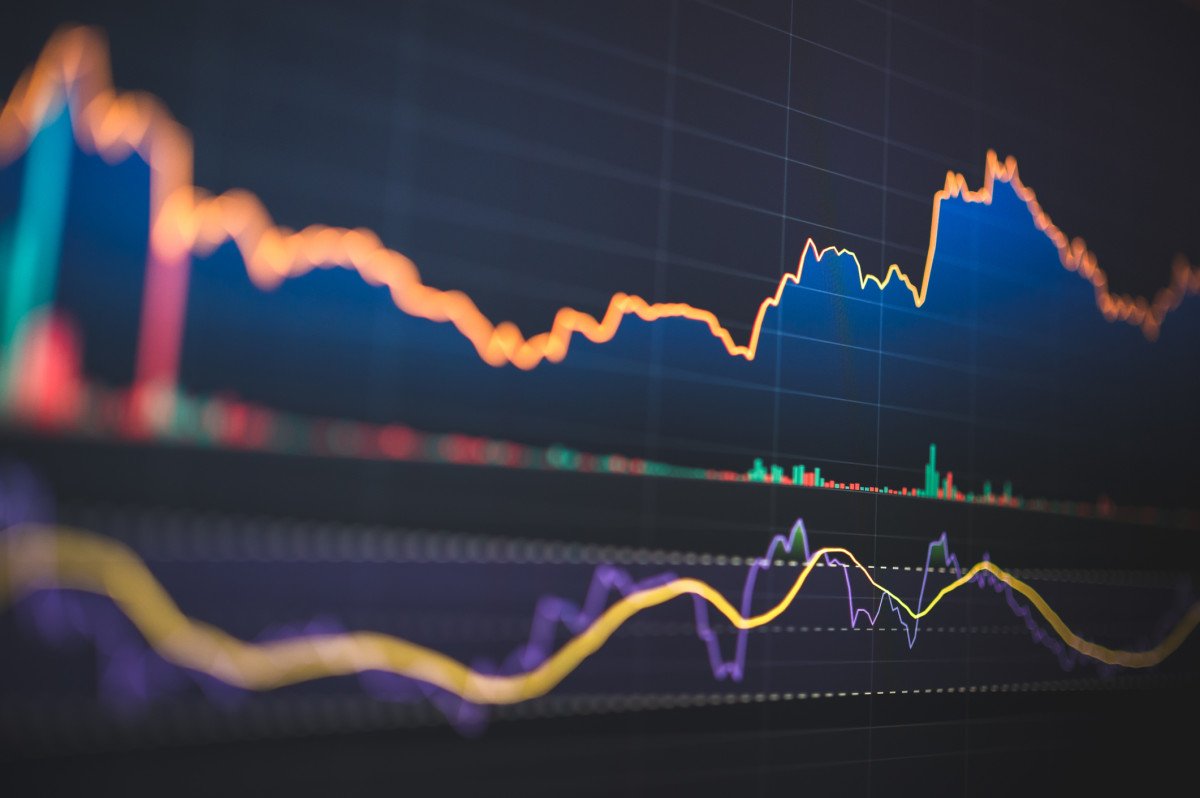 Analyst cuts 60% price target for popular Bitcoin stock