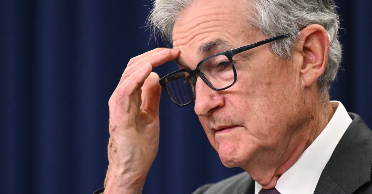 Crypto markets on edge ahead of Powell’s morning remarks