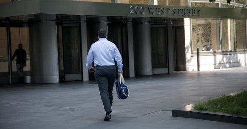 Goldman Sachs bans a strict work policy amid legal concerns