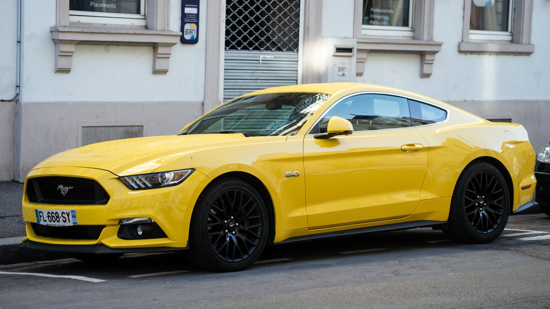 Millions on benefits can STILL get top-of-the-range BMWs & Ford Mustangs worth over £50k despite Labour’s welfare cuts