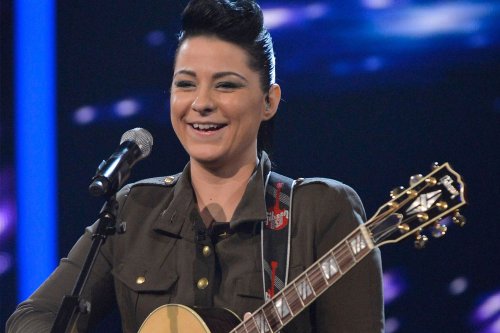X Factor star Lucy Spraggan looks completely unrecognisable as she shares her incredible body transformation