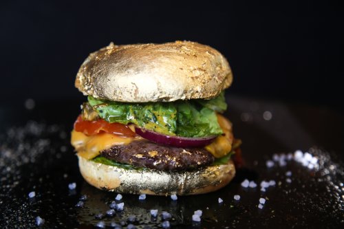 Burger covered in 24-carat gold to rival Salt Bae up costs eye-watering £135.95