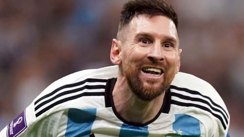 Watch Lionel Messi fist pump at Kylian Mbappe after scoring in World ...