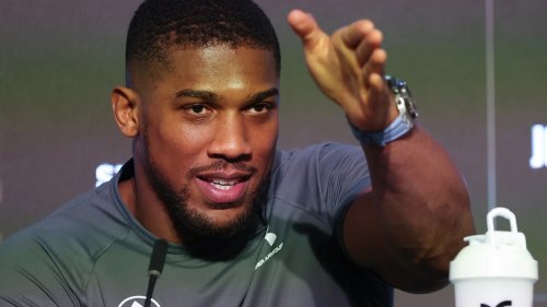 Anthony Joshua fires cheeky dig at Tyson Fury and Oleksandr Usyk at ...