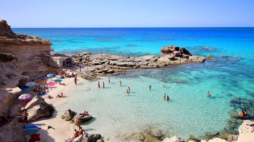 British Airways has beach holidays from £32pp a night in June – including Spain & Greece