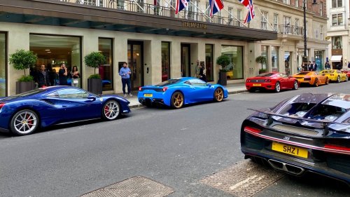 Supercars worth MILLIONS left outside luxury London hotel slapped with fines – what the owners did is dividing opinion