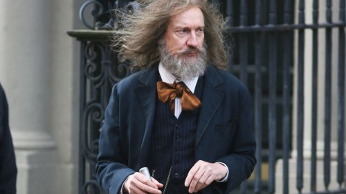 Harry Potter star unrecognisable with huge bushy beard as he films new role in Dublin