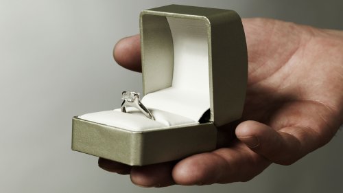 Engagement ring pro reveals 7 signs your partner’s about to propose – there’d be nothing worse than ignoring an ‘urging’