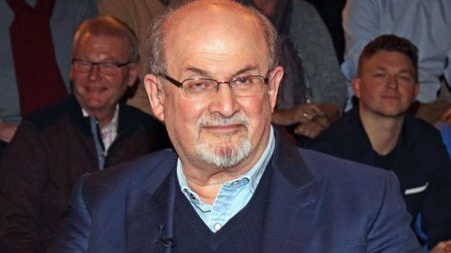 Salman Rushdie is taken off ventilator & is talking & joking a day after Hadi Matar stabbed ‘The Satanic Verses’ author