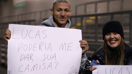 Richarlison trolls Lucas Moura with hilarious sign as Tottenham team-mate plays for Under-21s against Arsenal