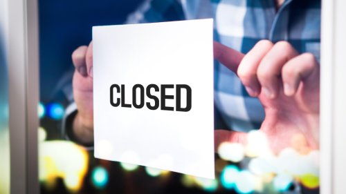 Big supermarket chain with 2,500 shops closing store within hours