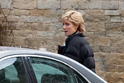 The Crown’s Elizabeth Debicki is the spitting image of Princess Diana as she films new scenes