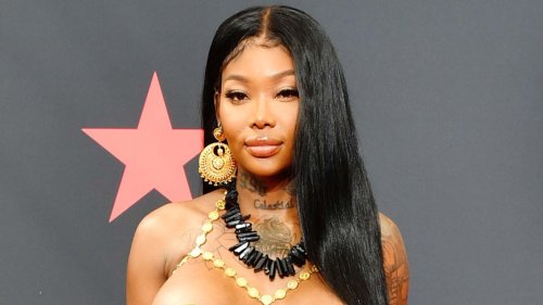 Summer Walker goes totally TOPLESS at BET Awards red carpet just hours after announcing she’s pregnant with 2nd child