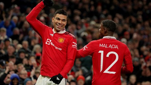 Man Utd 3-1 Reading LIVE RESULT: Andy Carroll SENT OFF, Casemiro with double in crunch FA Cup clash