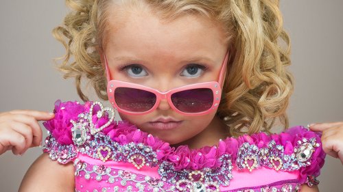 Inside Honey Boo Boo’s transformation from pageant princess to sweet tween to fake-lashed fashionista