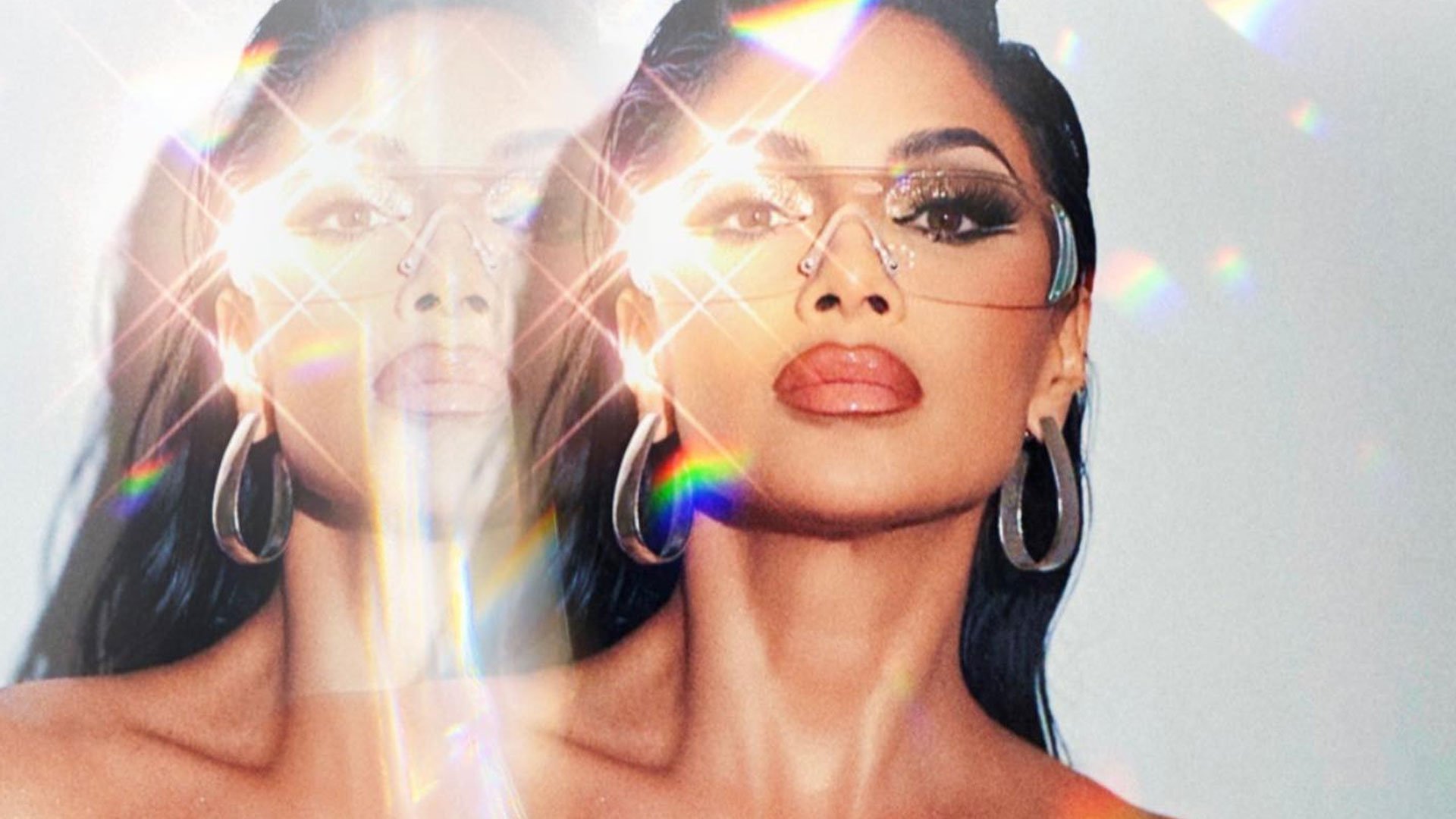 Nicole Scherzinger Looks Out Of This World In Her Daring Silver Nicole Scherzinger Looks Out Of This World In Her Daring Silver