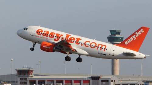 Schoolkids left in tears after EasyJet cancels school trip of a lifetime at the last minute
