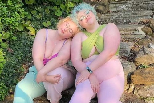 Jonathan Ross' daughter Honey shows off curves with little-seen sister Betty