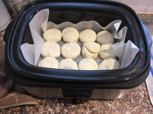 People are making fluffy scones in their slow cookers using three ingredients