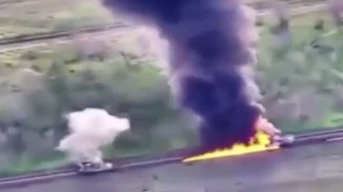 Heart-stopping footage shows Ukraine wipes out 29 Russian vehicles & 140 soldiers in massive two & a half hour battle