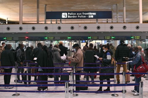 Heathrow passengers face 10 HOUR queues amid Border Force Perspex screens row