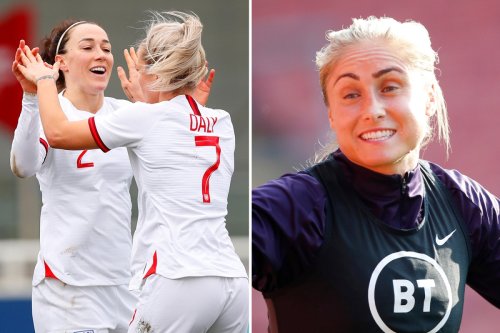 Houghton hails sports psychologist boost for Lionesses' bid to reach World Cup