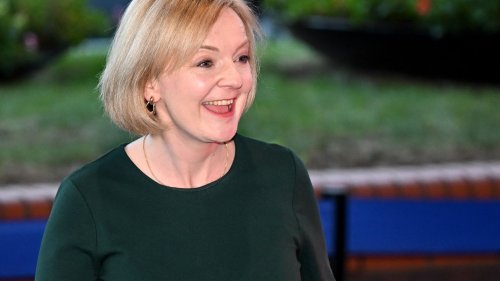 Liz Truss and Kwasi Kwarteng launch charm offensive calls on Tory MPs after Budget bombs