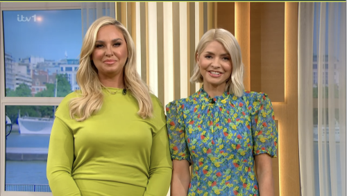 Holly Willoughby returns to This Morning after emotional statement and ‘vowing to never mention Phillip Schofield again’