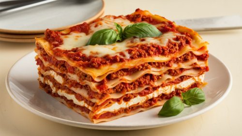 Why You Shouldn't Use Cottage Cheese In Lasagna