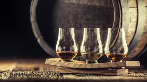 How To Enjoy A Glass Of Whiskey Without Feeling The Burn