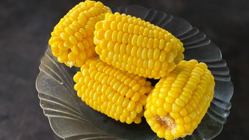 Next Time You Make Corn On The Cob, Add These 2 Ingredients To The Water