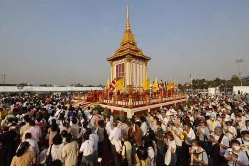 Over a million Buddhists gather to venerate Buddha’s relics in Bangkok