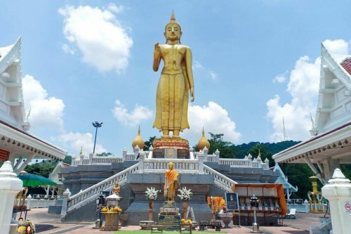 Nude photos at Hat Yai Buddha statue spark outrage