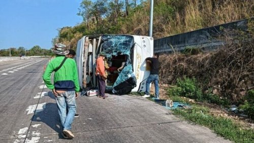 Bus collides with truck in central Thailand due to brake failure