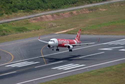 AirAsia plane lands on wrong runway in Bangkok