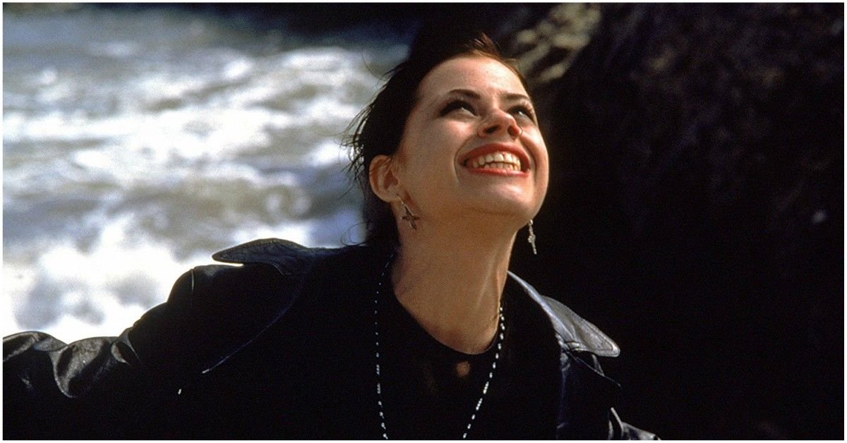 Halloween Edition: This Is What Nancy From 'The Craft' Looks Like Today